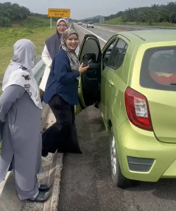 3 trong số các thành viên của gia đình Ahmad. Ảnh: Keyrolahcong. 3 trong số các thành viên của gia đình Ahmad. Ảnh: Keyrolahcong.