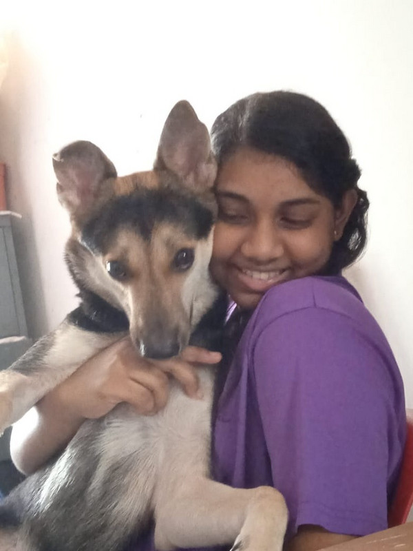 Con của cô Vaani rất vui mừng khi gặp lại Bairava. Ảnh: Vaani/ SAYS. Con của cô Vaani rất vui mừng khi gặp lại Bairava. Ảnh: Vaani/ SAYS.