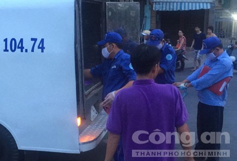 Phát hiện thi thể phụ nữ trôi trên kênh Thanh Đa ảnh 1