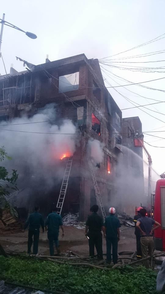 Hà Nội: Cháy lớn tại khu đô thị Văn Khê ảnh 5