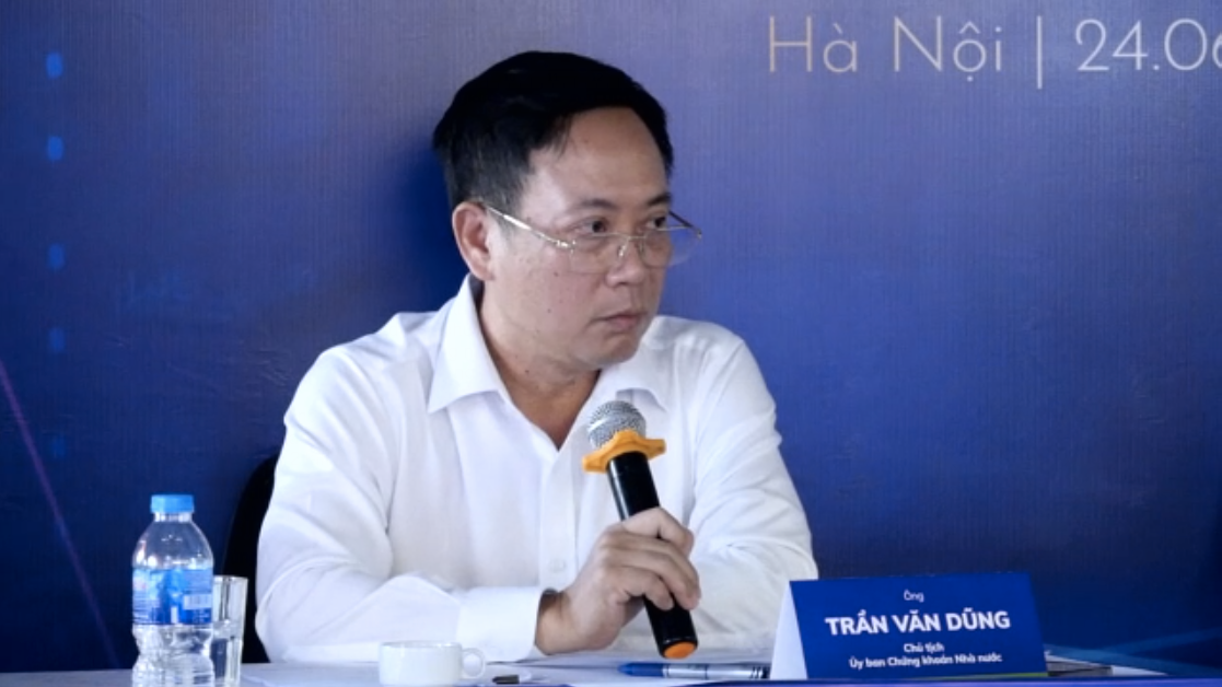 Chủ tịch UBCKNN khẳng định, cuối tháng 6 hoặc đầu tháng 7 hệ thống mới do HoSE và FPT xây dựng sẽ chính thức vận hành, giải quyết tình trạng nghẽn lệnh