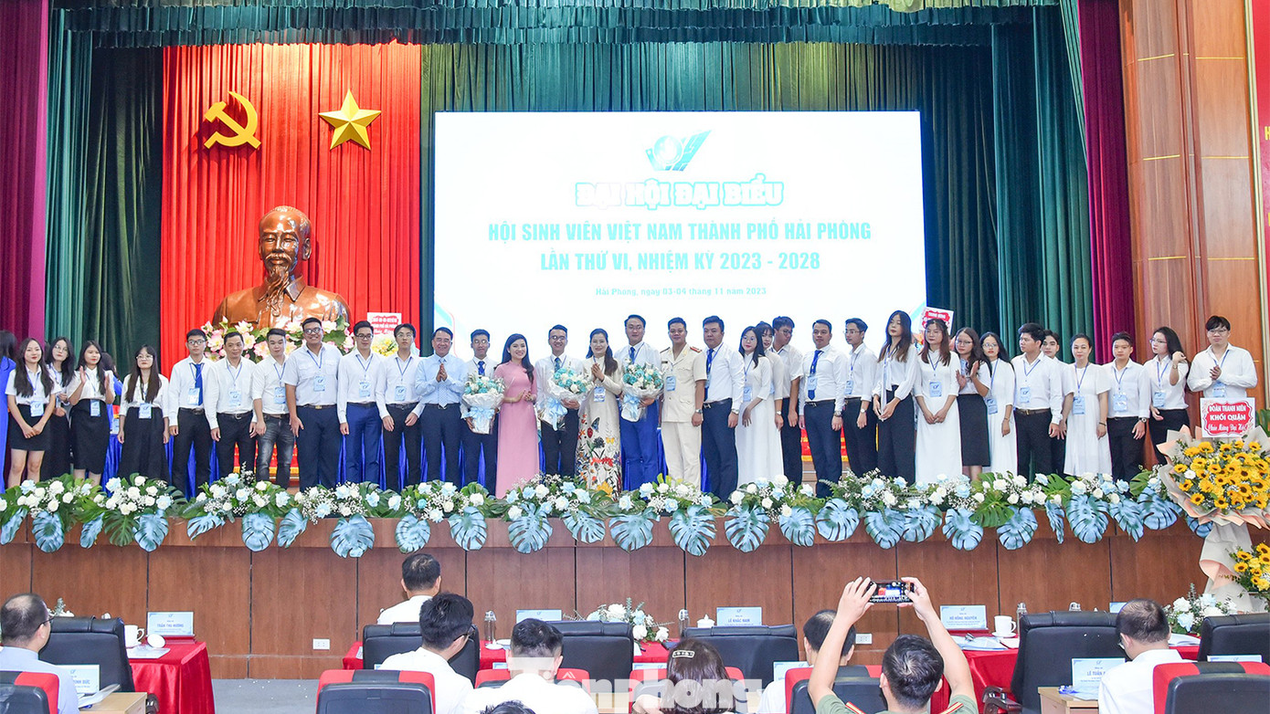 BCH Hội Sinh viên Việt Nam TP Hải Phòng khóa VI, nhiệm kỳ 2023-2028 ra mắt tại đại hội.