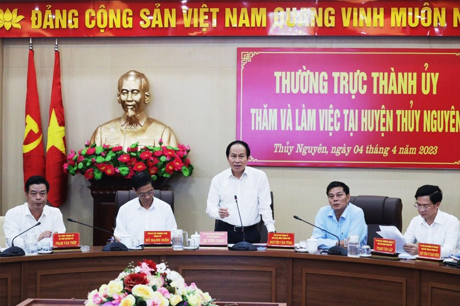 Ông Lê Tiến Châu - Bí thư Thành ủy Hải Phòng chủ trì buổi làm việc với huyện Thủy Nguyên. Ông Lê Tiến Châu - Bí thư Thành ủy Hải Phòng chủ trì buổi làm việc với huyện Thủy Nguyên.