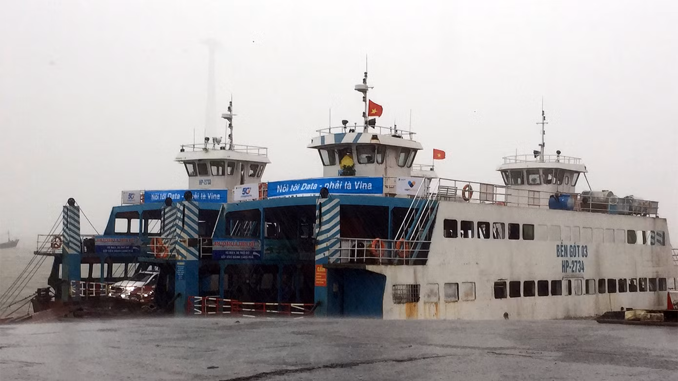 Ngày đầu dịp nghỉ lễ 30/4-1/5 năm nay, phà Gót không còn tình trạng quá tải, ùn tắc.