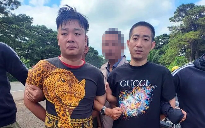 Hai nghi phạm bị bắt giữ tại tỉnh Đắk Lắk. Ảnh: CAND Hai nghi phạm bị bắt giữ tại tỉnh Đắk Lắk. Ảnh: CAND