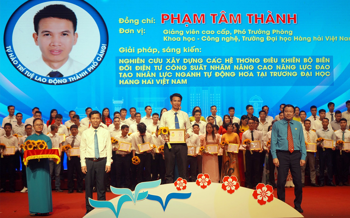 Các cá nhân được nhận Bằng lao động sáng tạo 2022. Các cá nhân được nhận Bằng lao động sáng tạo 2022.