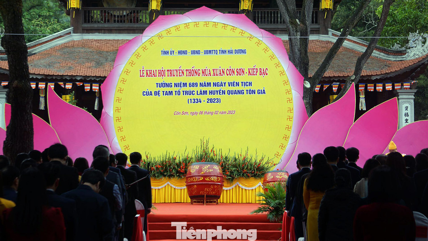 Ngày 6/2 (tức 16 Tháng Giêng), UBND tỉnh Hải Dương tổ chức Lễ khai hội mùa xuân Côn Sơn - Kiếp Bạc năm 2023 tại Khu di tích chùa Côn Sơn (TP Chí Linh). Lễ hội được tổ chức với nhiều nghi lễ: rước nước, khai hội, lễ tế trên núi Ngũ Nhạc và nhiều hội thi như gói bánh chưng, giã bánh dày, liên hoan pháo đất, vật cổ truyền, thi đấu cờ tướng... Đặc biệt, tuần lễ văn hóa du lịch và xúc tiến thương mại sẽ góp phần quảng bá sản phẩm tiêu biểu, đặc trưng địa phương tới bạn bè, du khách.