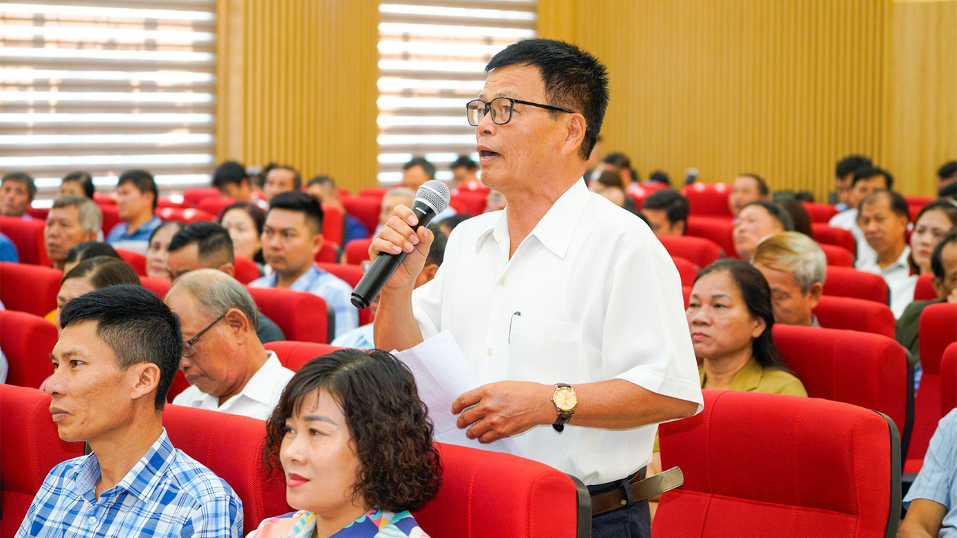 Cử tri tại quận Đồ Sơn quan tâm nhiều vấn đề liên quan chính sách cải cách tiền lương, phát triển du lịch, Luật Đất đai (sửa đổi), Luật PCCC... Cử tri tại quận Đồ Sơn quan tâm nhiều vấn đề liên quan chính sách cải cách tiền lương, phát triển du lịch, Luật Đất đai (sửa đổi), Luật PCCC...