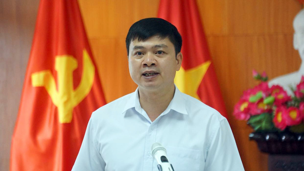 Ông Bùi Tuấn Mạnh - Chủ tịch UBND huyện Cát Hải. Ông Bùi Tuấn Mạnh - Chủ tịch UBND huyện Cát Hải.