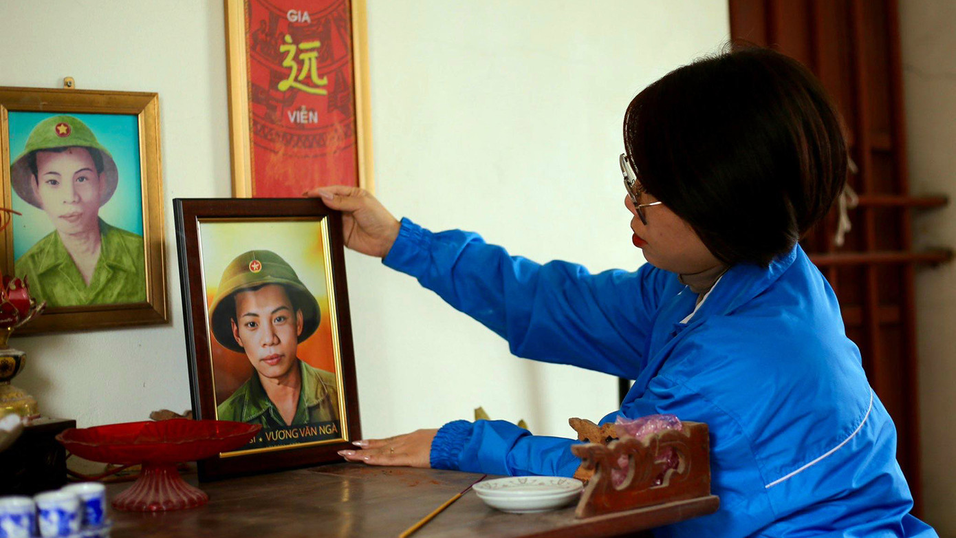 Chân dung liệt sĩ đã được các bạn trẻ tỉnh Hải Dương phục dựng, tặng các mẹ Việt Nam anh hùng trên địa bàn tỉnh.