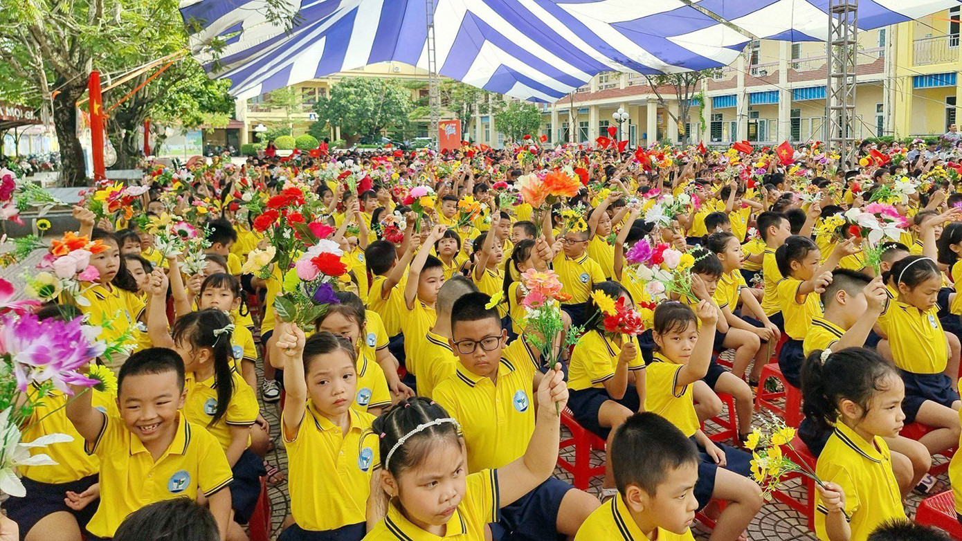 Cũng trong sáng 5/9, hơn 490.000 học sinh các cấp tại Hải Phòng dự lễ khai giảng năm học mới 2023-2024.