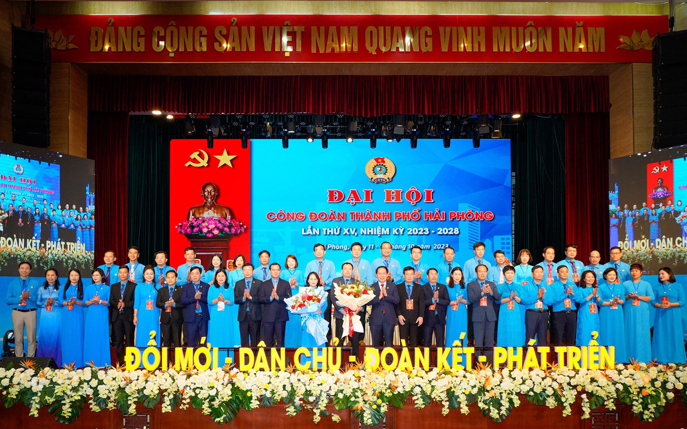 BCH LĐLĐ thành phố Hải Phòng khóa XV, nhiệm kỳ 2023-2028 ra mắt Đại hội. BCH LĐLĐ thành phố Hải Phòng khóa XV, nhiệm kỳ 2023-2028 ra mắt Đại hội.