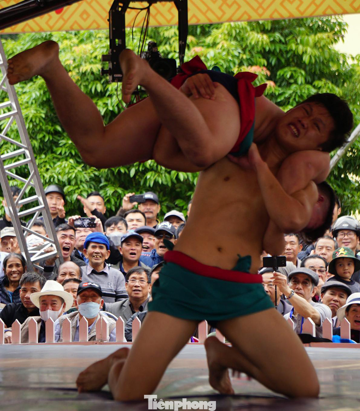 Tại hội thi, các đô vật chuyên nghiệp đã mang đến nhiều màn đấu vật có chất lượng chuyên môn cao được ban giám khảo và người dân cổ vũ sôi động.