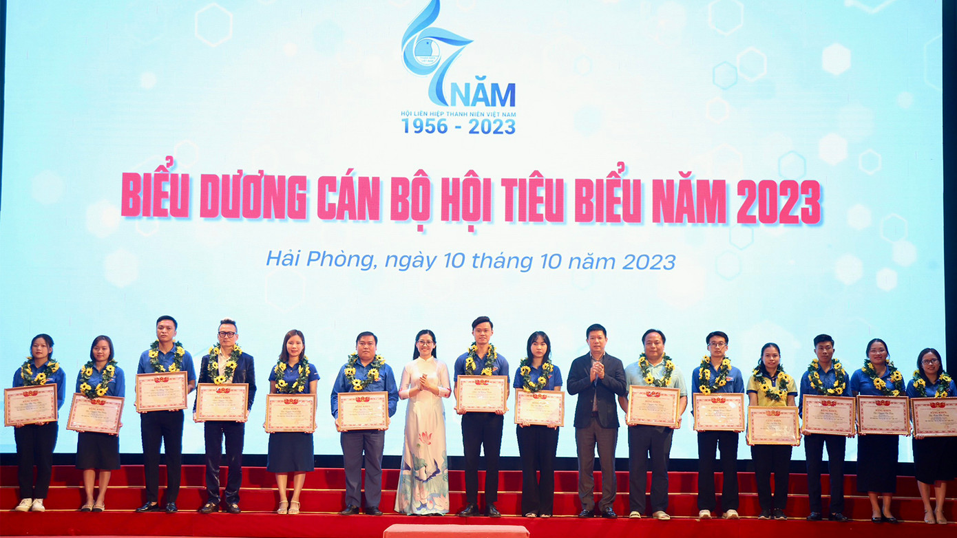 Tại buổi lễ kỷ niệm, Thành Đoàn Hải Phòng đã biểu dương nhiều tập thể, cá nhân có thành tích xuất sắc trong các hoạt động của Hội.