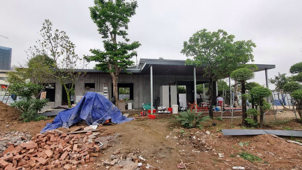 Công trình xây dựng trái phép trên đê sông Lạch Tray bị cơ quan quản lý đê điều, thủy lợi phát hiện đầu năm 2023.