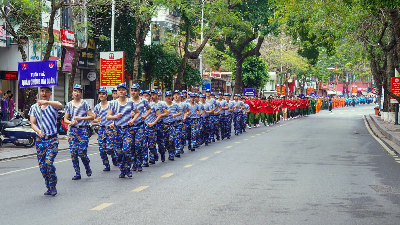 Tham gia hưởng ứng ngày chạy, có 1.300 bạn trẻ thuộc Quân khu 3, Quân chủng Hải quân, Công an thành phố, công nhân lao động tại các doanh nghiệp trên địa bàn, học sinh sinh viên tại các quận huyện.