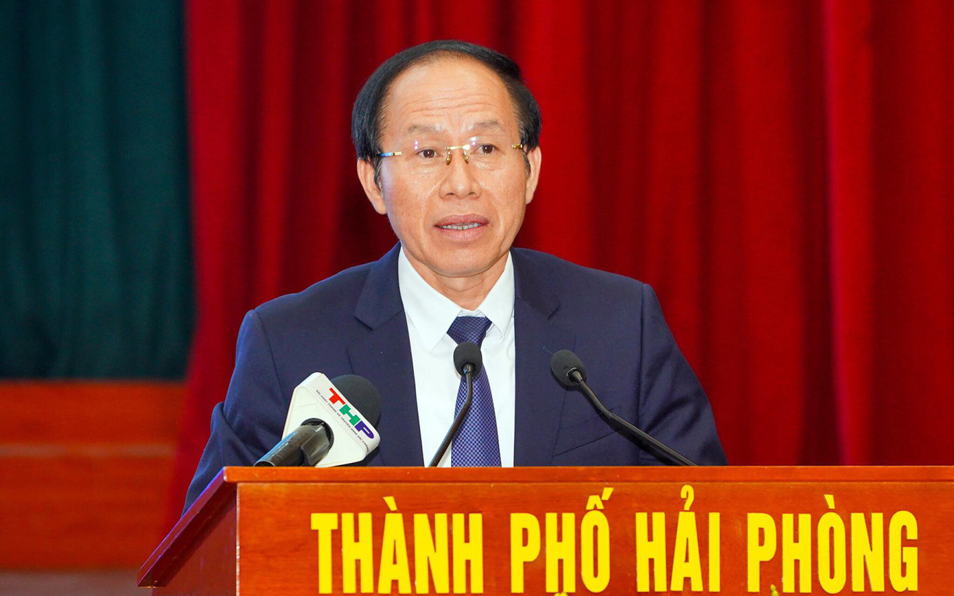 Ông Lê Tiến Châu - Bí thư Thành ủy Hải Phòng chủ trì buổi đối thoại với các bạn trẻ thành phố hoa phượng đỏ. Ông Lê Tiến Châu - Bí thư Thành ủy Hải Phòng chủ trì buổi đối thoại với các bạn trẻ thành phố hoa phượng đỏ.