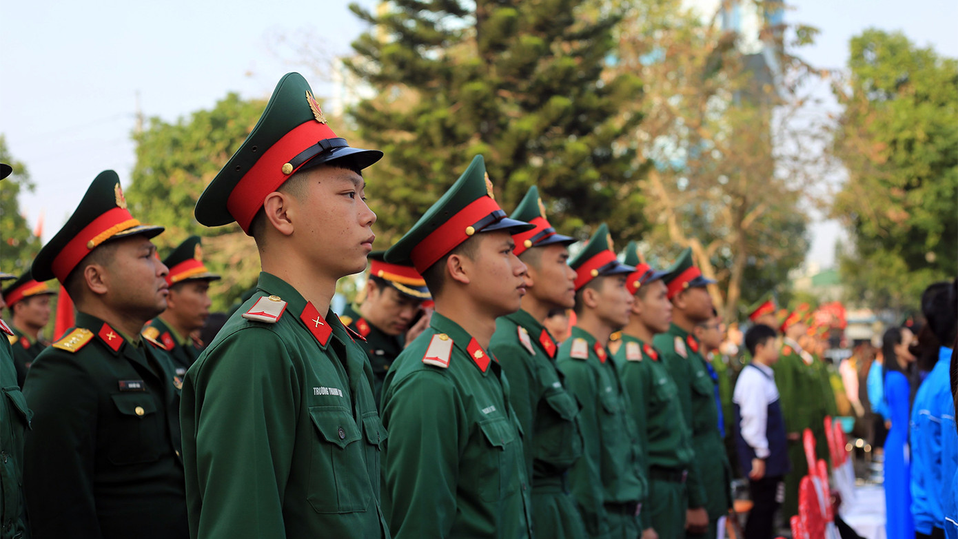 Hàng trăm đoàn viên thanh niên Hải Dương tới dự lễ phát động Tháng Thanh niên 2023.