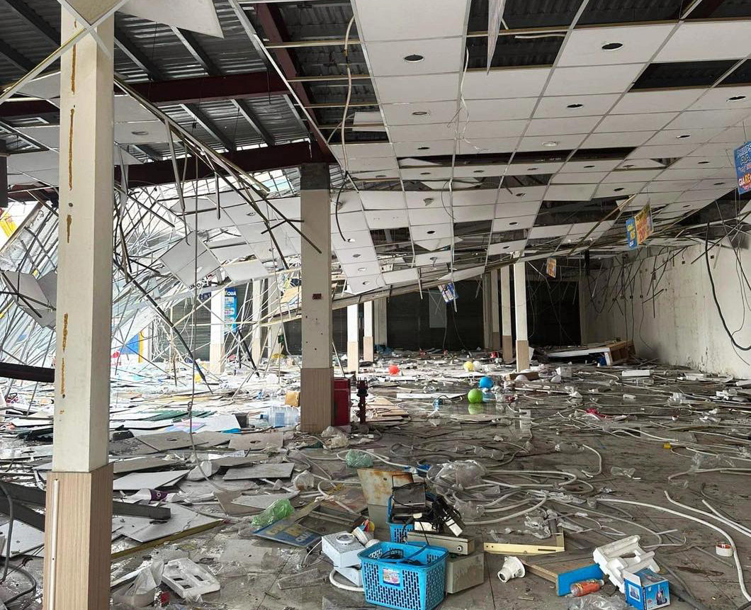 Bên trong công trình nhà dân tan hoang vụ "tháo dỡ nhầm" nhà dân ở huyện An Dương, TP Hải Phòng. Bên trong công trình nhà dân tan hoang vụ "tháo dỡ nhầm" nhà dân ở huyện An Dương, TP Hải Phòng.