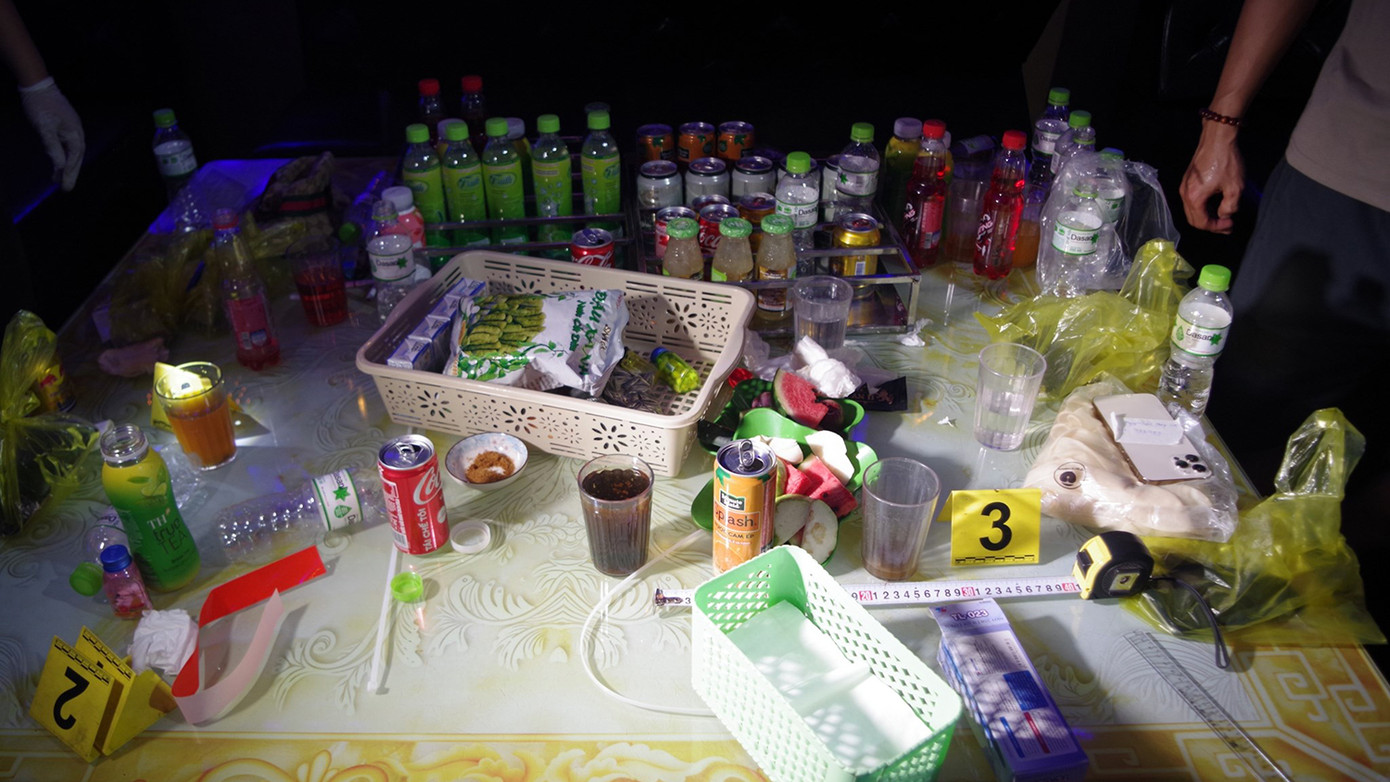 Tang vật liên quan vụ việc. Tang vật liên quan vụ việc.