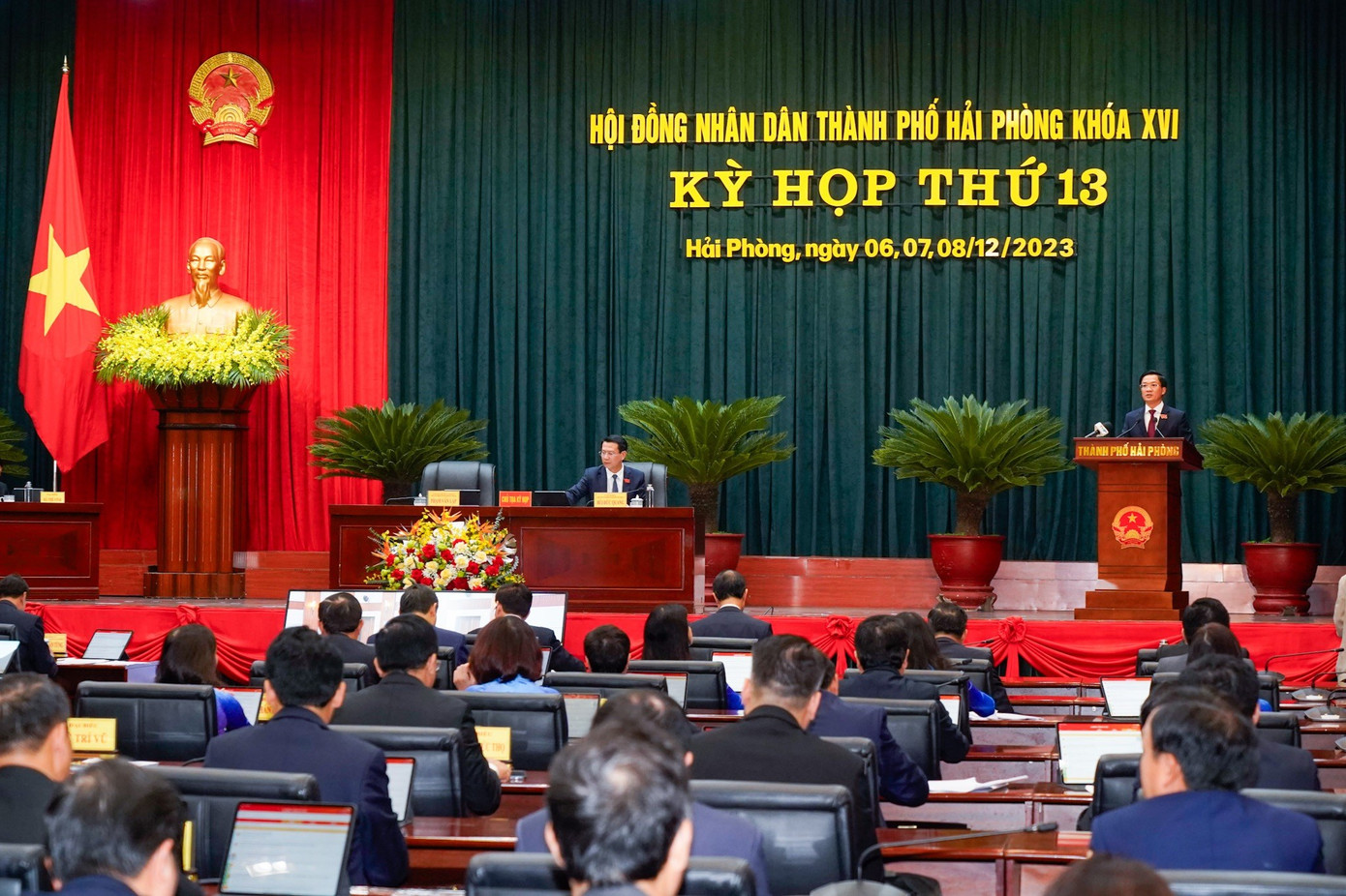 Toàn cảnh kỳ họp HĐND thành phố Hải Phòng ngày 6/12.