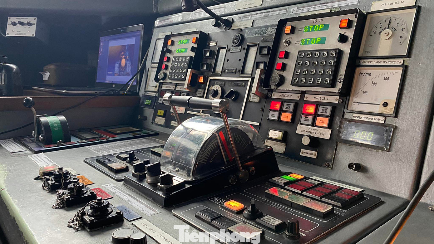 Theo giới thiệu của thủy thủ, tàu Prairial được trang bị hệ thống điều khiển điện tử hiện đại. Theo giới thiệu của thủy thủ, tàu Prairial được trang bị hệ thống điều khiển điện tử hiện đại.