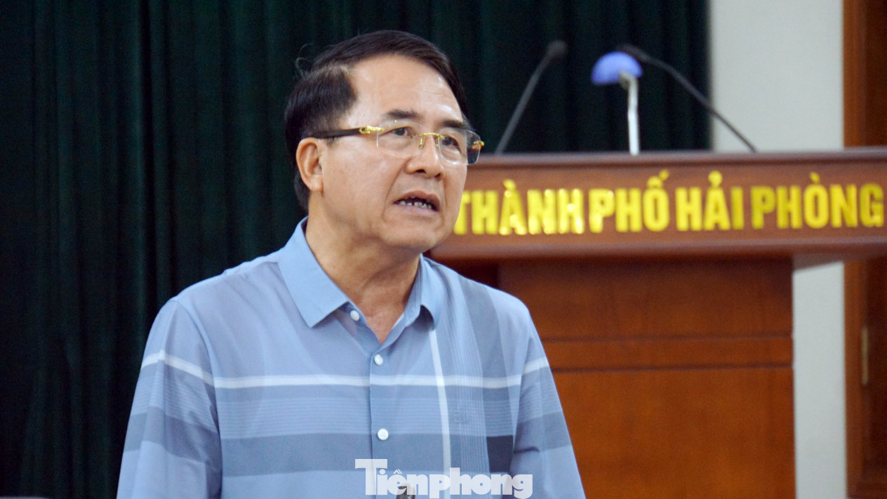 Ông Lê Khắc Nam - Phó Chủ tịch UBND TP Hải Phòng đề nghị các sở, ngành, quận, huyện và các đơn vị chuẩn bị các điều kiện tốt nhất cho giải đấu diễn ra vào tháng 8 tới.