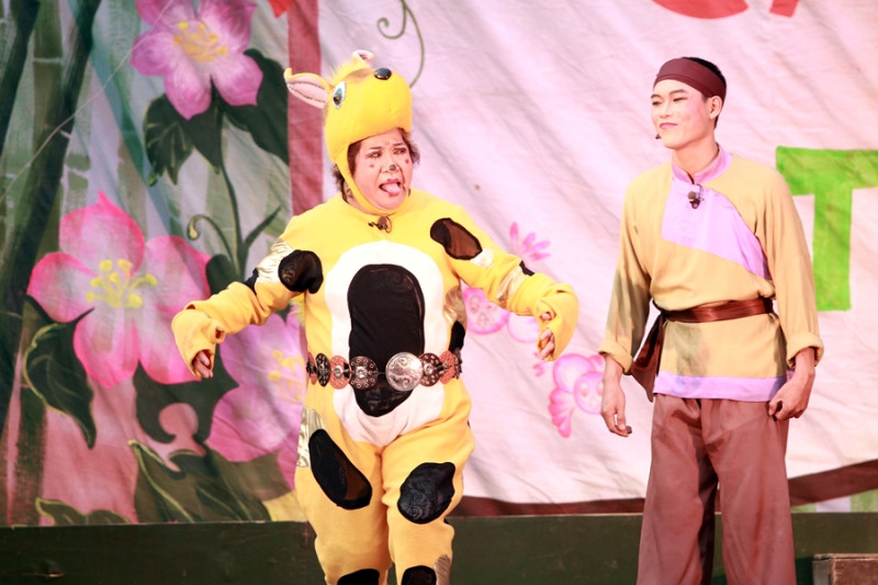 Những vai diễn của NSUT Minh Vượng luôn khiến các em học sinh cười nghiêng ngả