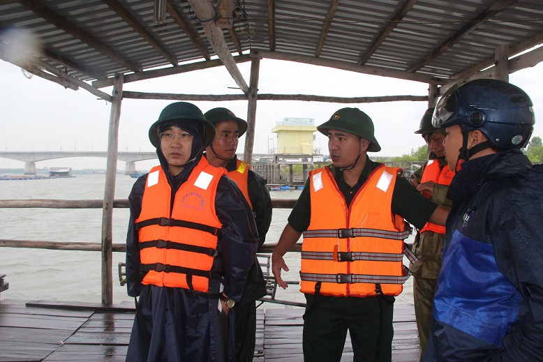 Bão số 16 - Tembin giảm còn cấp 8 - 9, cách Côn Đảo 130km ảnh 16 Bão số 16 - Tembin giảm còn cấp 8 - 9, cách Côn Đảo 130km ảnh 16