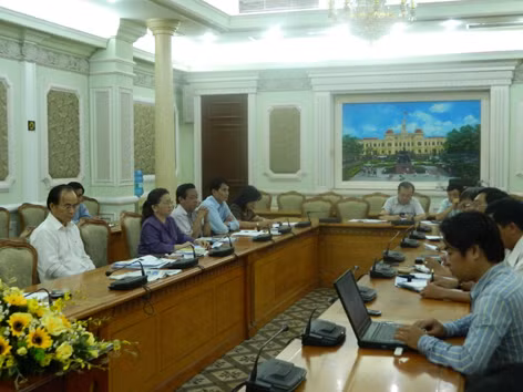 Phó Chủ tịch UBND TPHCM Lê Mạnh Hà làm việc với báo Tiền Phong, Lao động, Tuổi trẻ TPHCM