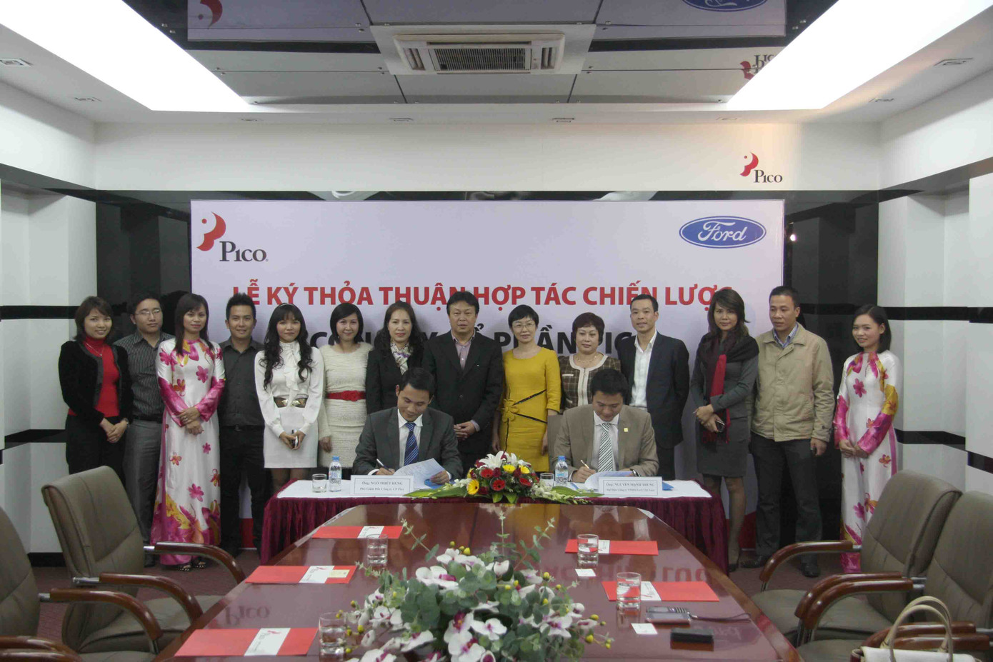 Đại diện hai bên đối tác