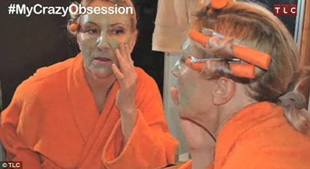 Zizi cuốn tóc bằng cà rốt