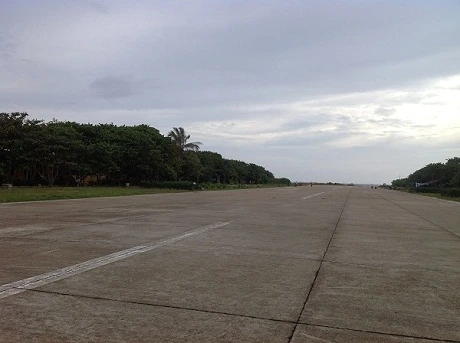 Sân bay Trường Sa. Ảnh do Lương Xuân Giáp, chụp từ 15 giờ đến 17 giờ ngày 9/11