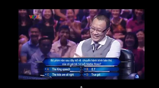 Người dẫn chương trình cũng như khán giả trong trường quay đều cảm thấy thích thú với những câu nói hóm hỉnh của ông cụ. Người dẫn chương trình cũng như khán giả trong trường quay đều cảm thấy thích thú với những câu nói hóm hỉnh của ông cụ. Bài viết: http://news.zing.vn/Cu-ong-hom-hinh-thang-30-trieu-o-Ai-la-trieu-phu-post357173.html#home_featured.noibat Nguồn Zing News