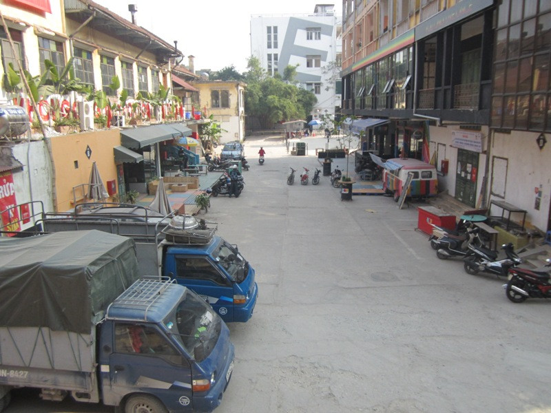 Các cửa hàng đóng kín cửa