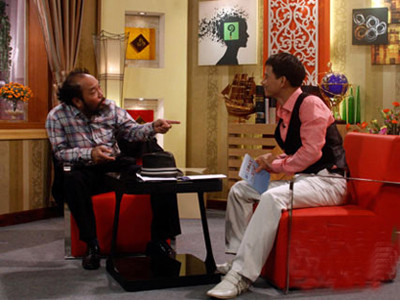 Học giả Xoày Trọng Chấm (phải) và Tiến sỹ Xoáy (Xuân Bắc). Học giả Xoày Trọng Chấm (phải) và Tiến sỹ Xoáy (Xuân Bắc)