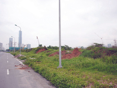 Khu đất quy hoạch xây dựng tòa tháp cao nhất Việt Nam hiện là bãi đất hoang. Khu đất quy hoạch xây dựng tòa tháp cao nhất Việt Nam hiện là bãi đất hoang