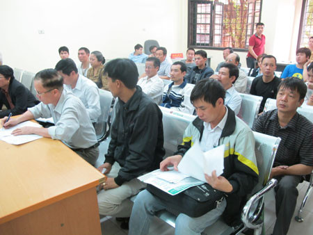 Nhấp nhổm chờ gọi tên 