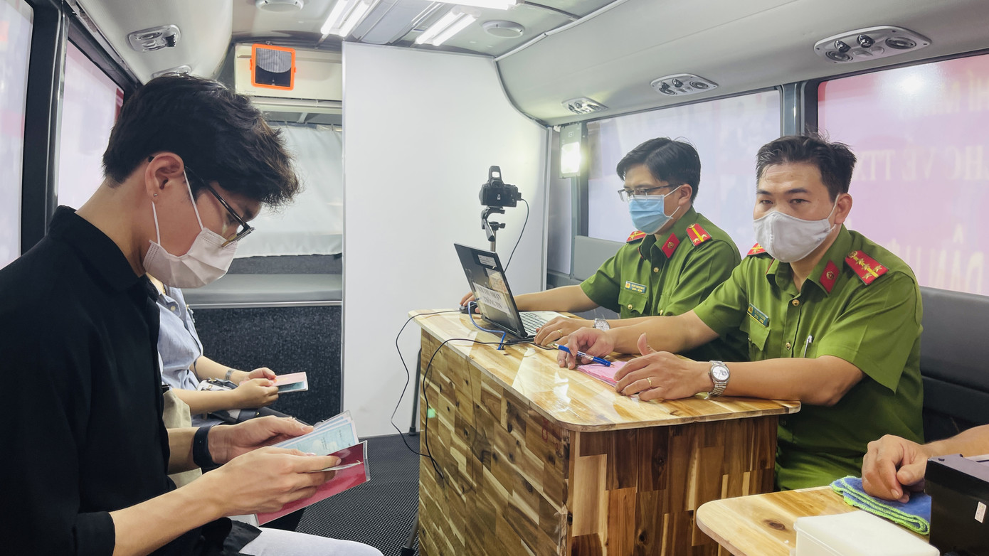 Dân lo căn cước công dân gắn chíp có định vị theo dõi, Công an TPHCM nói gì? ảnh 3