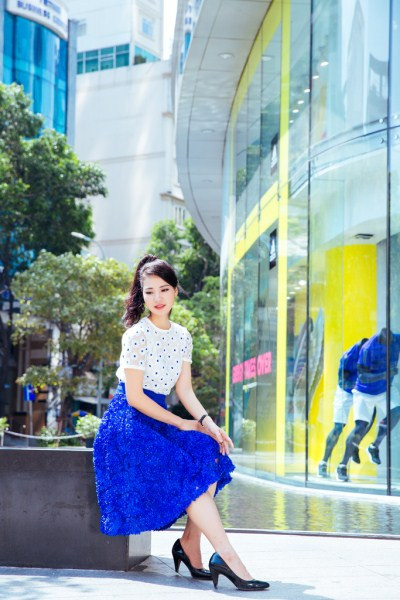 Trần Thị Quỳnh tươi trẻ như thiếu nữ xuống phố ảnh 7