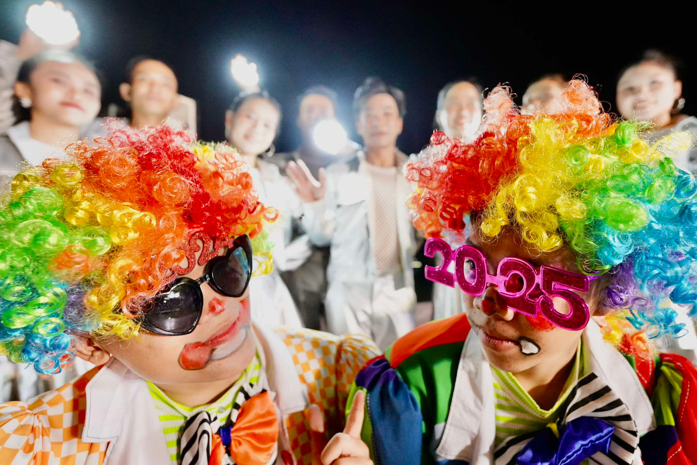 Diễn viên của đoàn xiếc Phương Nam chuẩn bị các tiết mục đón năm 2025. Diễn viên của đoàn xiếc Phương Nam chuẩn bị các tiết mục đón năm 2025.