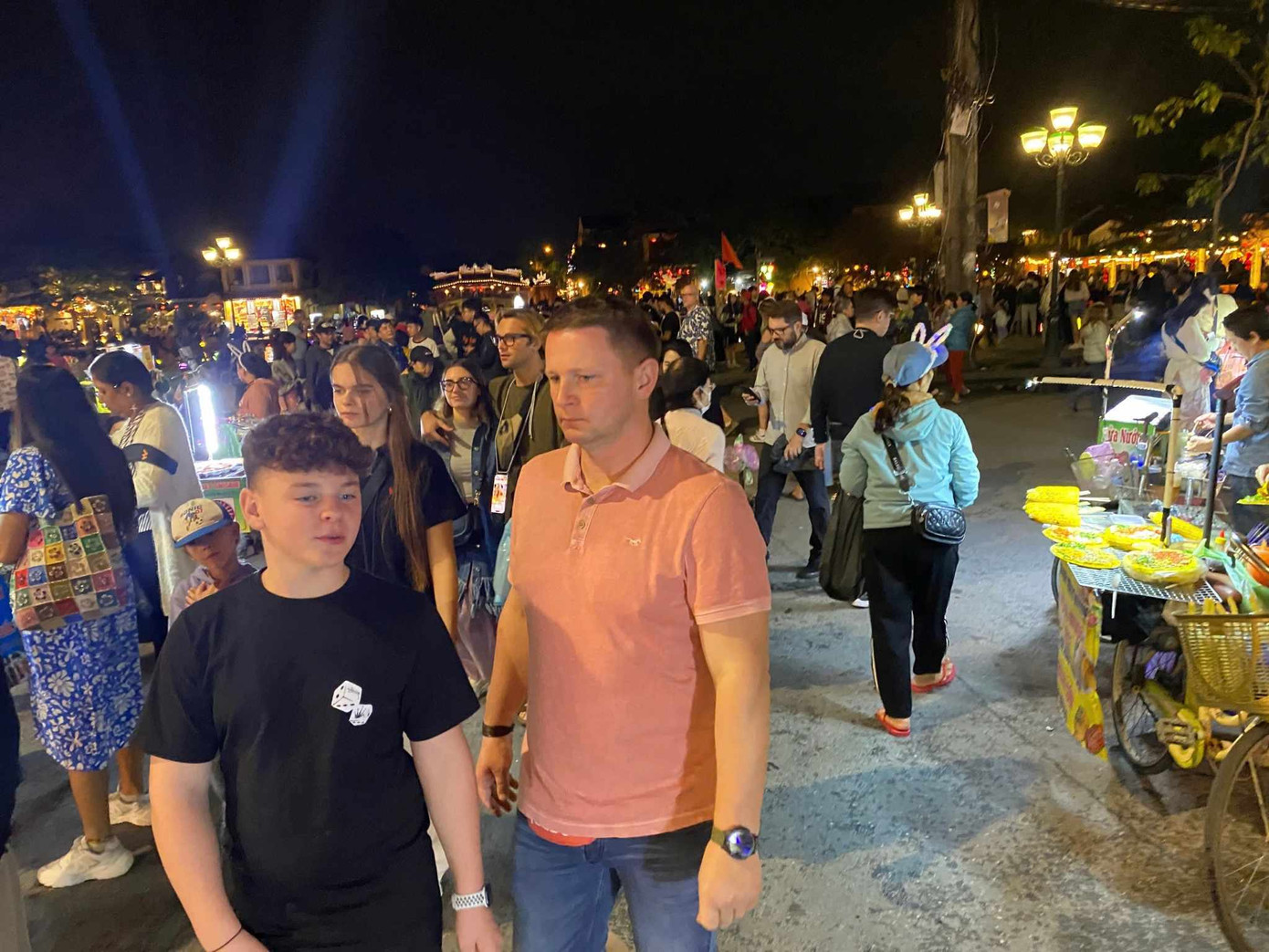 Rực rỡ pháo hoa đón năm mới 2025 ảnh 35 Rực rỡ pháo hoa đón năm mới 2025 ảnh 35