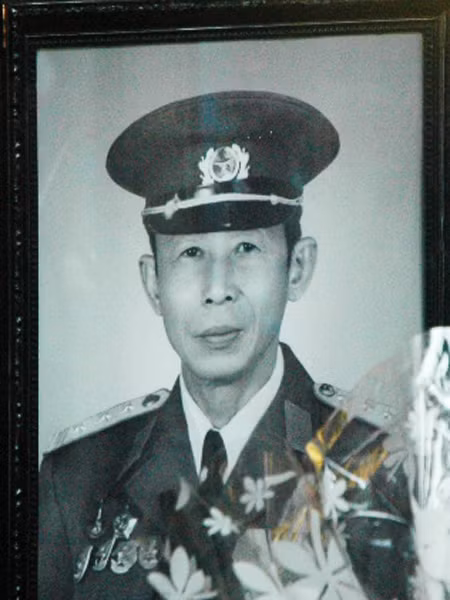 Di ảnh Đại tá Nguyễn Đức Hùng