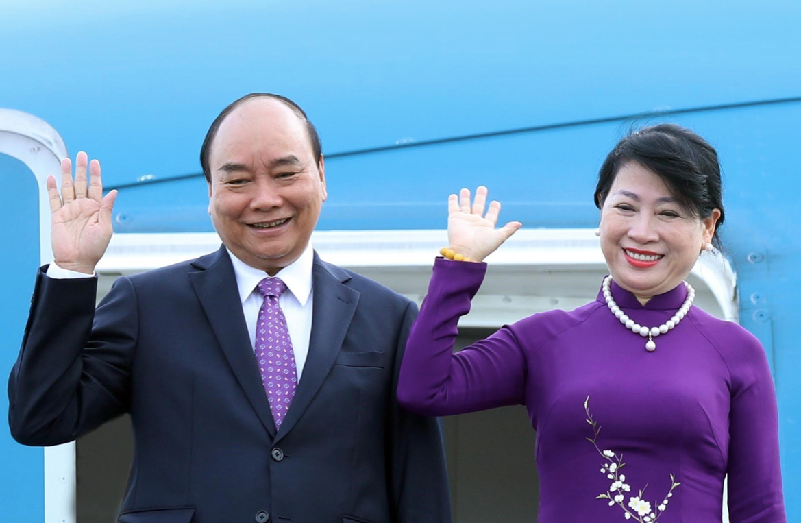 Chủ tịch nước Nguyễn Xuân Phúc và phu nhân Chủ tịch nước Nguyễn Xuân Phúc và phu nhân