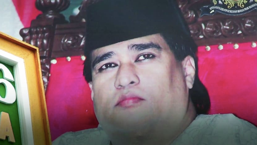 Dimas Kanjeng thu hút hàng chục ngàn người gửi tiền Dimas Kanjeng thu hút hàng chục ngàn người gửi tiền