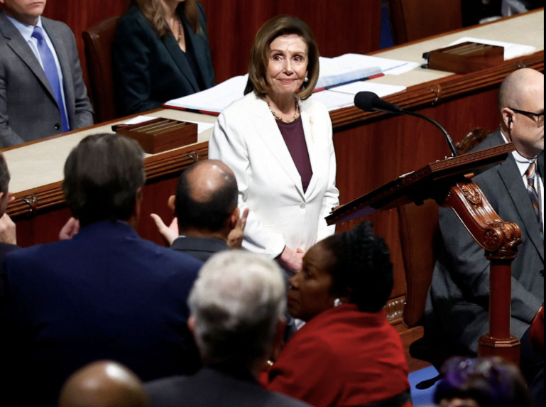 Bà Nancy Pelosi quyết định thôi chức Chủ tịch Hạ viện Mỹ. (Ảnh: Reuters)
