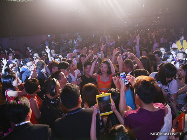 Hồ Ngọc Hà nghẹn ngào khi kể về cuộc tình sóng gió ảnh 4