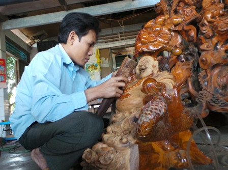 Hốt bạc nhờ chế tác gốc cây nghệ thuật ảnh 2