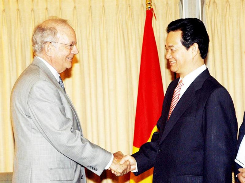 Thủ tướng Nguyễn Tấn Dũng tiếp Cố vấn Đối ngoại của Thượng nghị sĩ Barack Obama. Ảnh: Đức Tám (TTXVN)