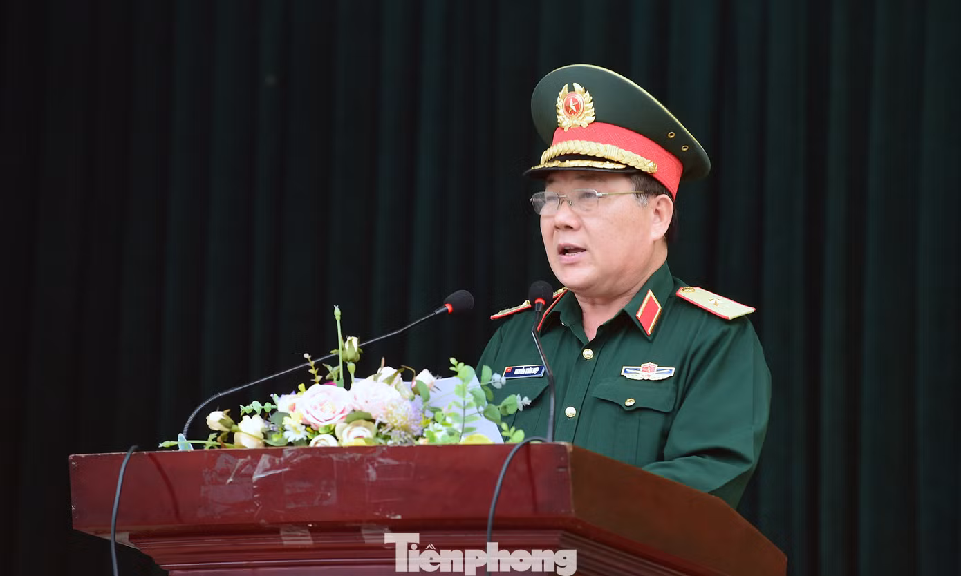 Thiếu tướng Nguyễn Xuân Điệp phát biểu tại chương trình. Ảnh: Xuân Tùng Thiếu tướng Nguyễn Xuân Điệp phát biểu tại chương trình. Ảnh: Xuân Tùng